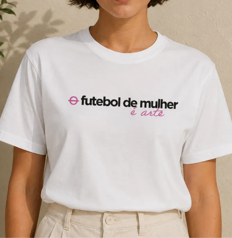 camiseta joga bonita — estampa futebol de mulher é arte